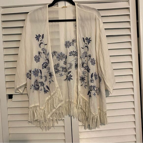 Hollister size small Boho Fringe Blue Floral Gauzy Lightweight Kimono Cardigan - Picture 1 of 8